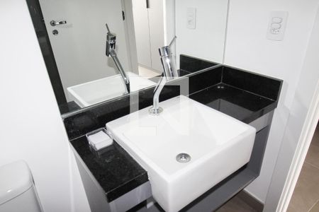 Banheiro de kitnet/studio à venda com 1 quarto, 25m² em Indianópolis, São Paulo