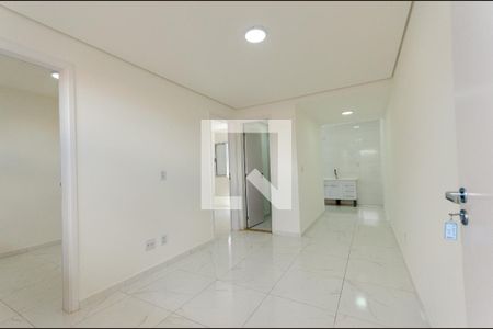 Sala de apartamento para alugar com 2 quartos, 38m² em Vila Santa Edwiges, São Paulo