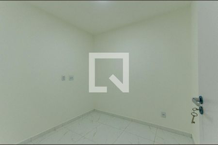 Quarto 1 de apartamento para alugar com 2 quartos, 38m² em Vila Santa Edwiges, São Paulo