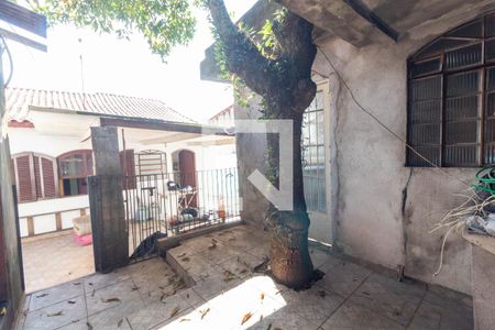 Casa à venda com 120m², 5 quartos e 1 vagaQuintal