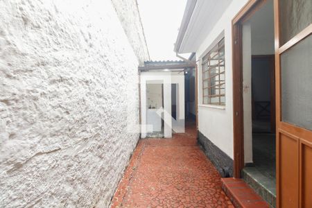 Casa à venda com 210m², 4 quartos e 3 vagas Casa à venda com 210m², 4 quartos e 3 vagasQuintal - Casa 2