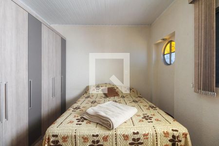 Casa à venda com 210m², 4 quartos e 3 vagas Casa à venda com 210m², 4 quartos e 3 vagasQuarto 1 - Casa 1