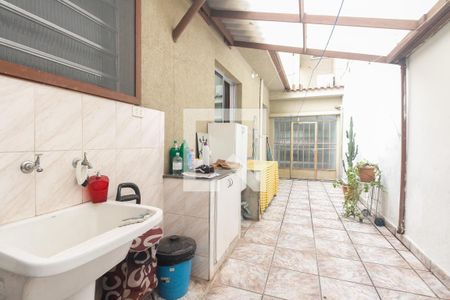 Casa à venda com 210m², 4 quartos e 3 vagas Casa à venda com 210m², 4 quartos e 3 vagasÁrea de Serviço - Casa 1