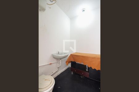 Casa à venda com 210m², 4 quartos e 3 vagas Casa à venda com 210m², 4 quartos e 3 vagasBanheiro de Serviço - Casa 2