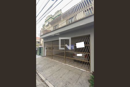 Casa à venda com 210m², 4 quartos e 3 vagas Casa à venda com 210m², 4 quartos e 3 vagasFachada