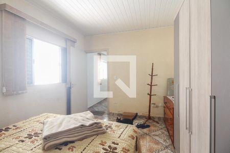 Casa à venda com 210m², 4 quartos e 3 vagas Casa à venda com 210m², 4 quartos e 3 vagasQuarto 1 - Casa 1