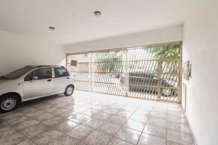 Casa à venda com 210m², 4 quartos e 3 vagas Casa à venda com 210m², 4 quartos e 3 vagasGaragem