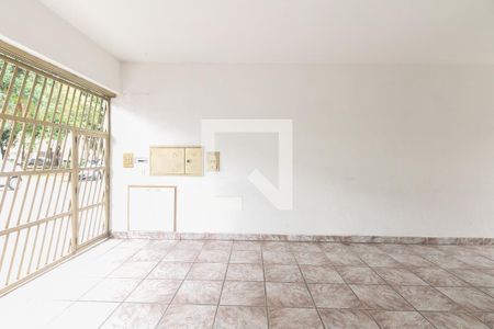 Casa à venda com 210m², 4 quartos e 3 vagas Casa à venda com 210m², 4 quartos e 3 vagasGaragem