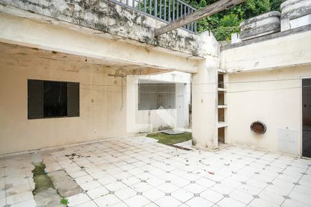 Casa à venda com 512m², 4 quartos e 6 vagasQuintal