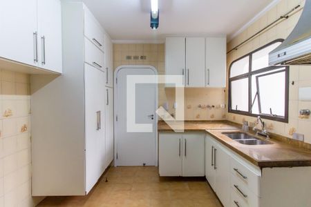 Apartamento para alugar com 216m², 3 quartos e 3 vagasCozinha