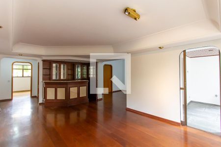 Apartamento para alugar com 216m², 3 quartos e 3 vagasSala