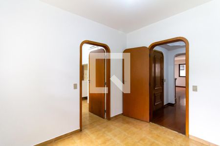 Apartamento para alugar com 216m², 3 quartos e 3 vagasCopa