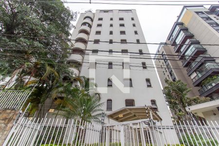 Apartamento para alugar com 216m², 3 quartos e 3 vagasFachada