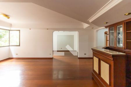 Apartamento para alugar com 216m², 3 quartos e 3 vagasSala