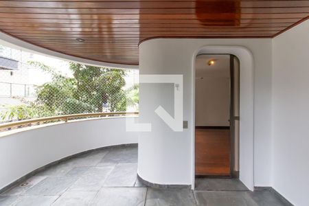 Apartamento para alugar com 216m², 3 quartos e 3 vagasVaranda