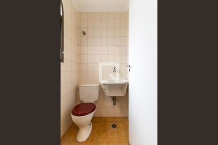 Apartamento para alugar com 216m², 3 quartos e 3 vagasBanheiro de serviço