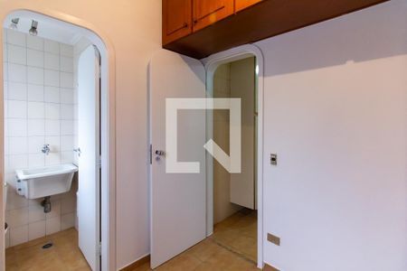 Apartamento para alugar com 216m², 3 quartos e 3 vagasQuarto de Serviço