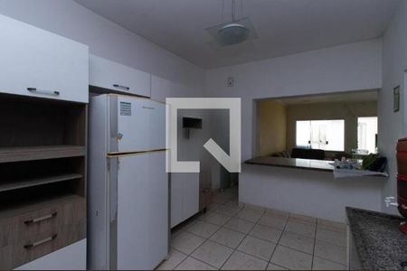 Foto 01 de casa à venda com 2 quartos, 191m² em Vila Medeiros, São Paulo