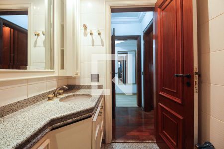 Apartamento à venda com 250m², 4 quartos e 4 vagasBanheiro Suíte 1