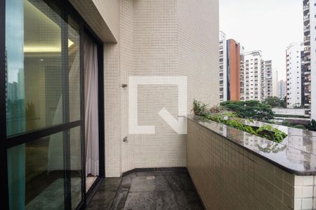 Apartamento à venda com 250m², 4 quartos e 4 vagasVaranda Sala
