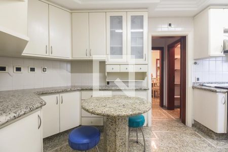 Apartamento à venda com 250m², 4 quartos e 4 vagasCozinha