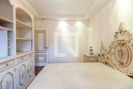 Apartamento à venda com 250m², 4 quartos e 4 vagasSuíte 2