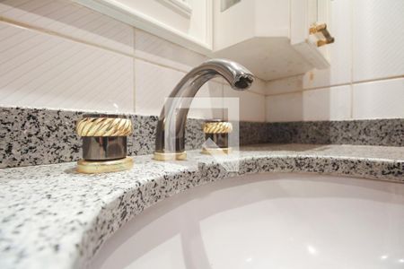 Apartamento à venda com 250m², 4 quartos e 4 vagasBanheiro Suíte 1