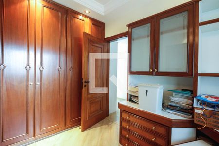 Apartamento à venda com 250m², 4 quartos e 4 vagasQuarto 2