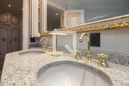 Apartamento à venda com 250m², 4 quartos e 4 vagasBanheiro Suíte 2