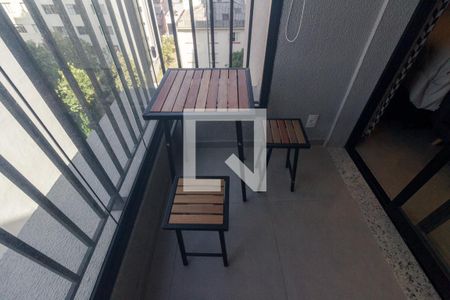 Studio para alugar com 26m², 1 quarto e sem vaga Studio para alugar com 26m², 1 quarto e sem vagaVaranda