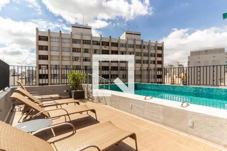Studio para alugar com 26m², 1 quarto e sem vaga Studio para alugar com 26m², 1 quarto e sem vagaÁrea comum - Piscina