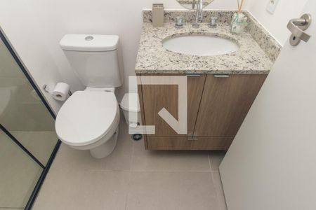 Banheiro de kitnet/studio para alugar com 1 quarto, 26m² em Vila Buarque, São Paulo