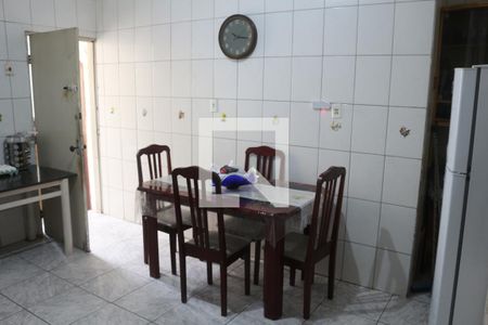 Casa à venda com 232m², 4 quartos e 2 vagasCozinha