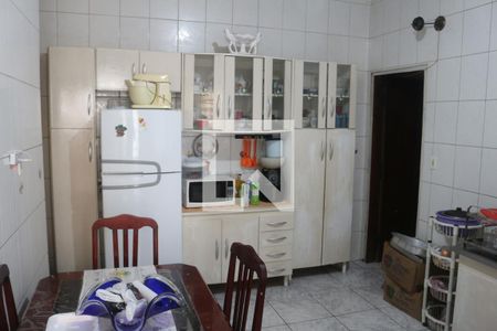 Casa à venda com 232m², 4 quartos e 2 vagasCozinha