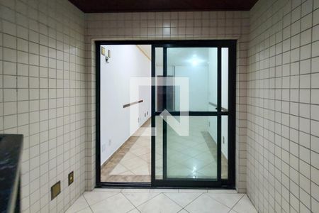 Apartamento para alugar com 95m², 2 quartos e 1 vagaSacada