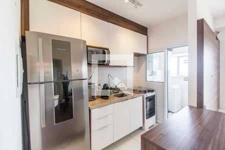 Cozinha de apartamento para alugar com 2 quartos, 67m² em Empresarial 18 do Forte, Barueri