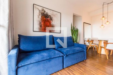 Sala de TV de apartamento para alugar com 2 quartos, 67m² em Empresarial 18 do Forte, Barueri
