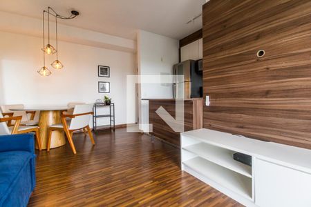 Sala de TV de apartamento para alugar com 2 quartos, 67m² em Empresarial 18 do Forte, Barueri
