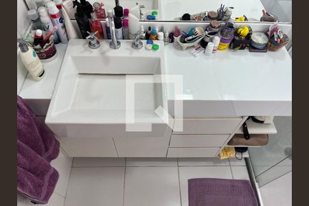 Apartamento à venda com 100m², 3 quartos e 2 vagasBanheiro da Suíte