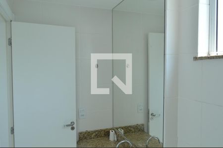 Apartamento para alugar com 130m², 4 quartos e 1 vaga Apartamento para alugar com 130m², 4 quartos e 1 vagaBanheiro da Suíte 1