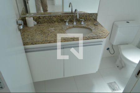 Apartamento para alugar com 130m², 4 quartos e 1 vaga Apartamento para alugar com 130m², 4 quartos e 1 vagaBanheiro da Suíte 1