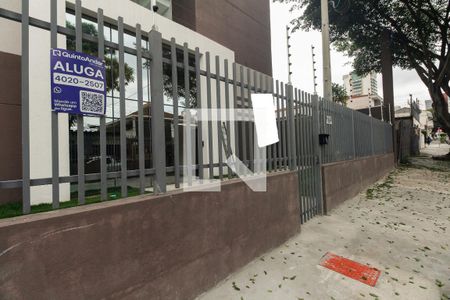 Condomínio - Fachada de kitnet/studio para alugar com 1 quarto, 30m² em Vila Carrão, São Paulo