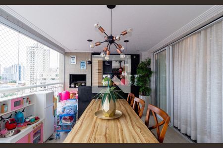 Apartamento à venda com 141m², 3 quartos e 3 vagasVaranda