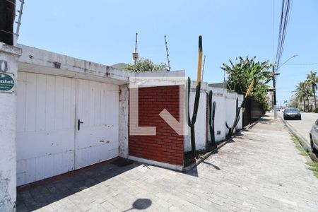 Casa para alugar com 360m², 3 quartos e 5 vagasFachada