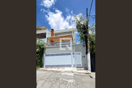 Casa à venda com 149m², 3 quartos e 1 vagaFachada