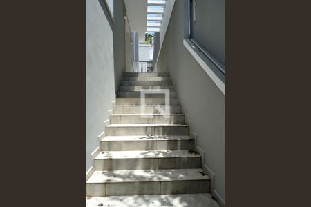 Casa à venda com 149m², 3 quartos e 1 vagaEscada de entrada