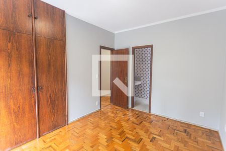 Suíte de apartamento para alugar com 4 quartos, 140m² em Santa Efigênia, Belo Horizonte
