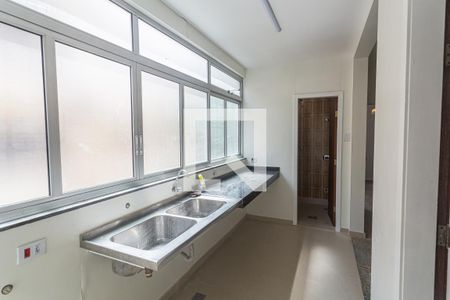 Apartamento para alugar com 140m², 4 quartos e 1 vagaÁrea de Serviço