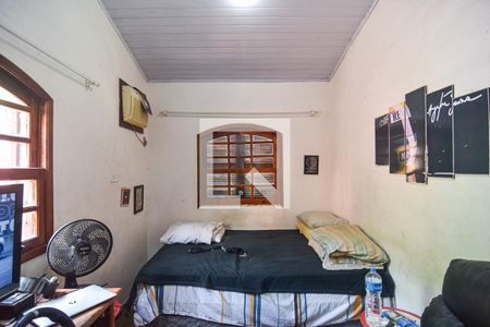 Casa à venda com 613m², 4 quartos e 5 vagasquarto 