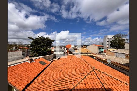 Casa à venda com 212m², 4 quartos e 2 vagasVista 